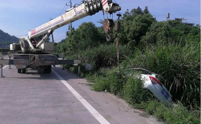 永州重载吊车救援 永州重载吊车救援